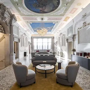 Radisson Collection Hotel, Palazzo Nani 5*, Venezia Italia